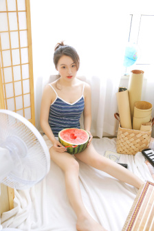 扒开老女毛荫荫的黑森林视频